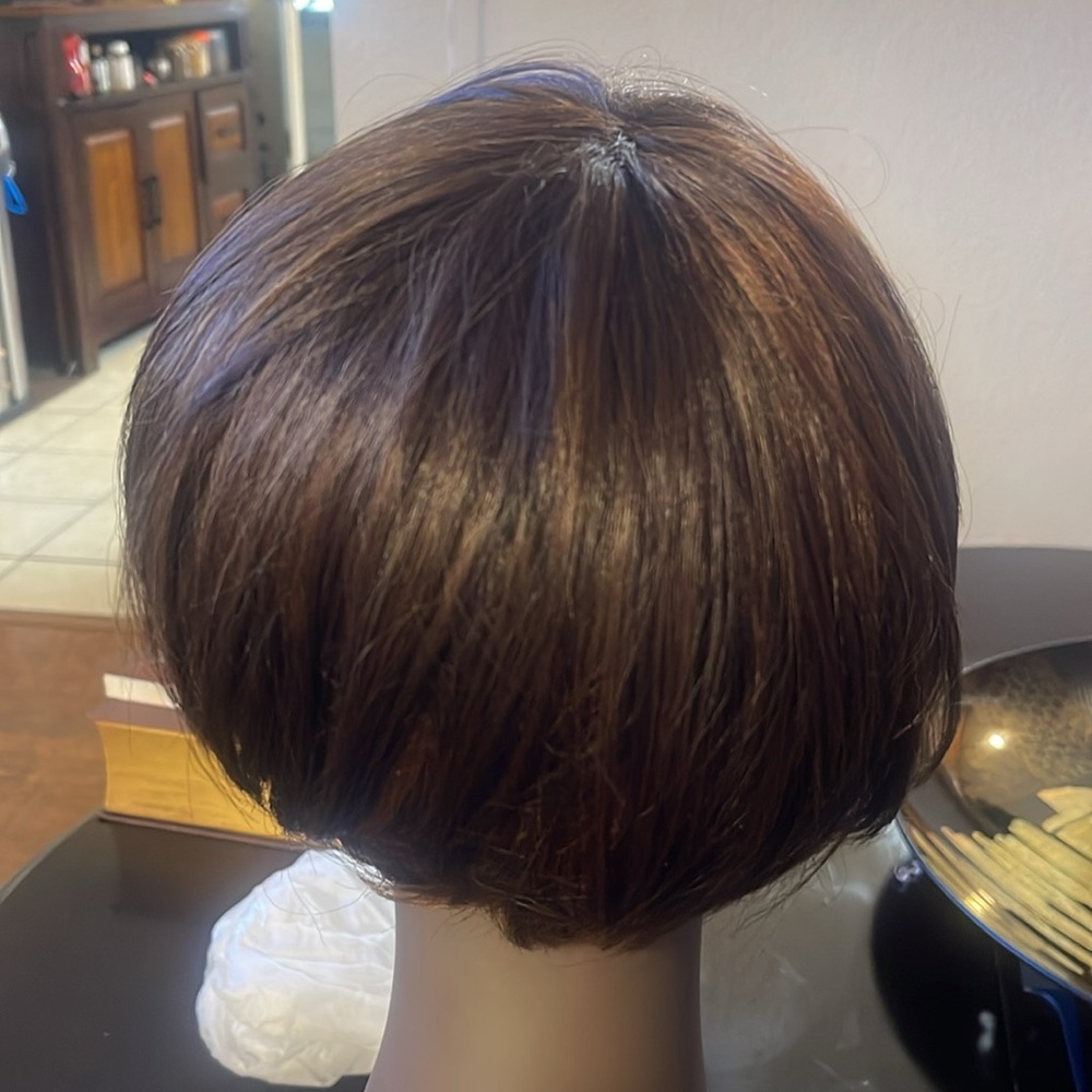 Short Brown Wig for Women - Picture 3 of 6